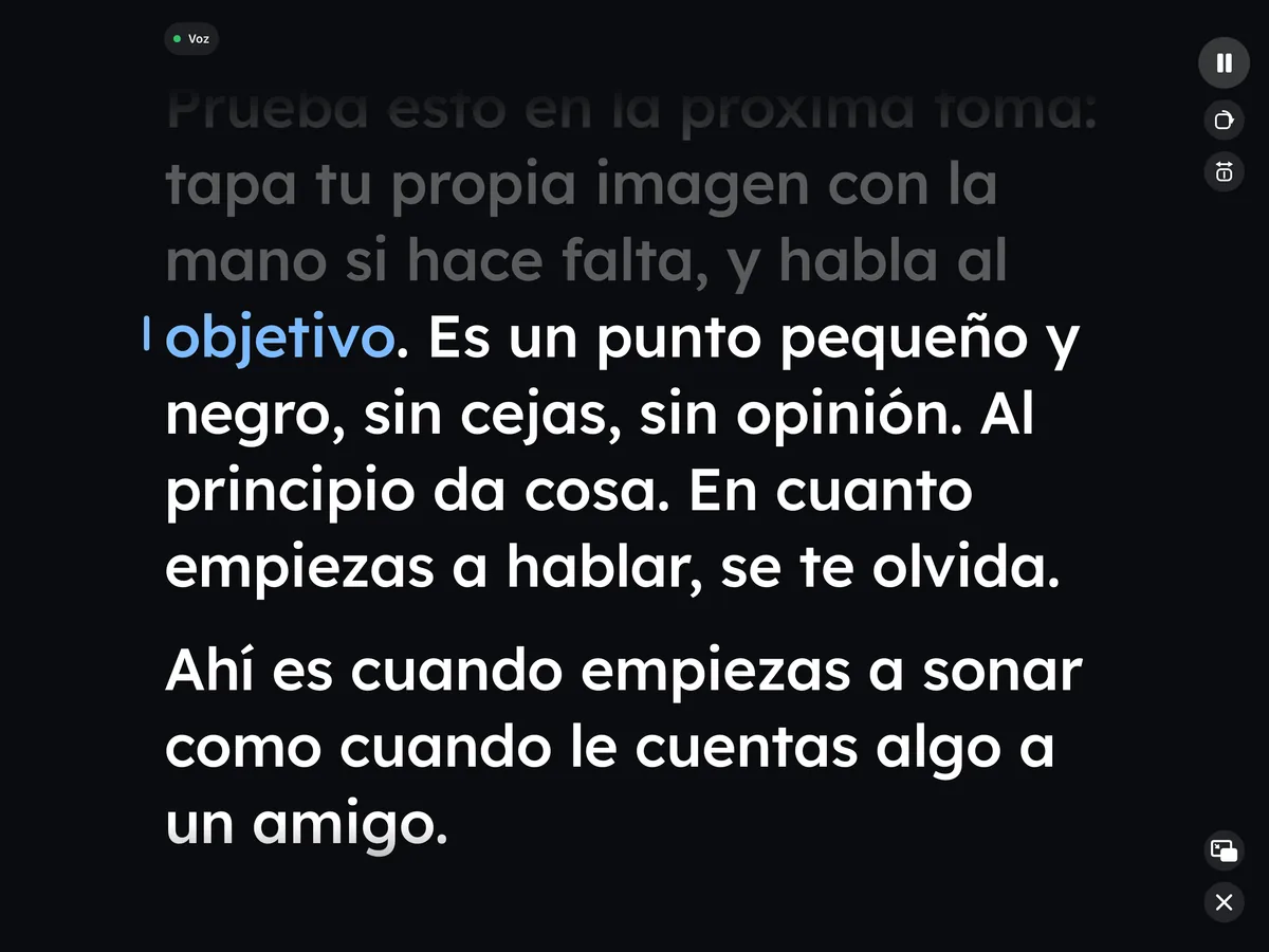 Wispim en un iPad durante una toma, con la palabra que se lee en azul